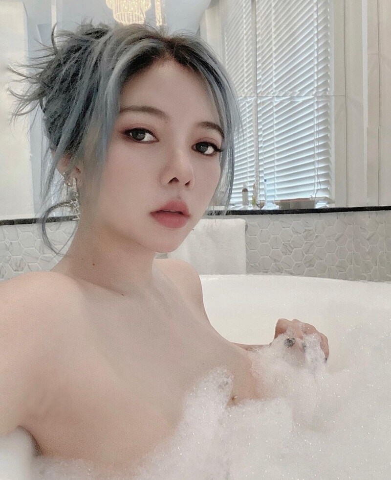 Ohsusu Streamer Sexy Tung Anh Nude Cuc Art 32